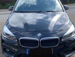 Schwarz Gebraucht 2015 BMW 218 Active Tourer Sport Line Van / Kleinbus | 9.750 € (Guter Preis)
