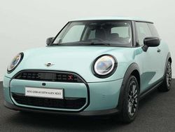 Grün Gebraucht 2024 Mini Cooper S Classic Kleinwagen | 30.658 € (Etwas zu teuer)