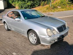 Silber Gebraucht 2001 Mercedes CLK200 Coupé | 1.299 € (Fairer Preis)