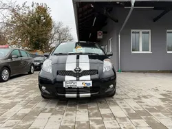Schwarz Gebraucht 2010 Toyota Yaris Life Limousine | 2.500 € (Superpreis)