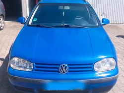 Blau Gebraucht 1999 VW Golf IV Kombi | 300 €