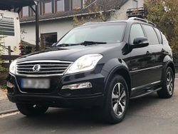 Schwarz Gebraucht 2017 Ssangyong (KGM) Rexton SUV | 16.500 €
