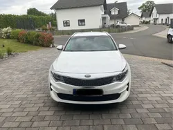 Weiß Gebraucht 2016 Kia Optima Spirit Kombi | 10.900 € (Guter Preis)