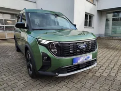 Bursting green Neu 2025 Ford Tourneo Courier Active Van / Kleinbus | 29.980 € (Fairer Preis)