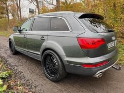 Grau Gebraucht 2007 Audi Q7 Premium SUV | 10.000 €