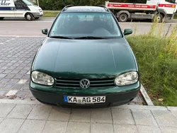 Grün Gebraucht 1999 VW Golf IV Comfortline Limousine | 1.500 € (Fairer Preis)