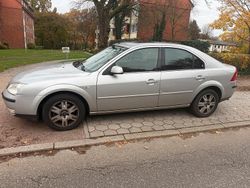Silber Gebraucht 2003 Ford Mondeo Limousine | 1.100 €