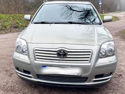 Grün Gebraucht 2005 Toyota Avensis Executive Kleinwagen | 4.500 € (Etwas zu teuer)