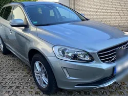 Silber Gebraucht 2015 Volvo XC60 Momentum SUV | 10.990 €