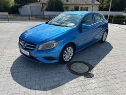 Blau Gebraucht 2014 Mercedes A180 Kleinwagen | 11.850 € (Fairer Preis)