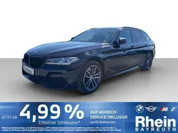 Carbonschwarz metallic Gebraucht 2021 BMW 530e M Sport Kombi | 28.970 € (Teuer)