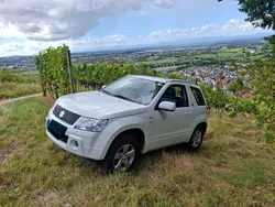 Weiß Gebraucht 2008 Suzuki Grand Vitara SUV | 5.200 € (Fairer Preis)
