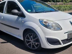 Weiß Gebraucht 2009 Renault Twingo Kleinwagen | 2.750 €
