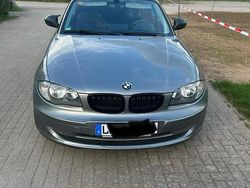 Grau Gebraucht 2011 BMW 118 Coupé Coupé | 3.400 € (Guter Preis)