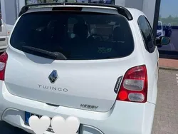 Weiß Gebraucht 2011 Renault Twingo Rip Curl Kleinwagen | 3.000 € (Fairer Preis)
