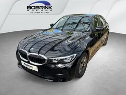 Schwarz Gebraucht 2022 BMW 318 Advantage Limousine | 28.440 € (Guter Preis)