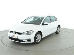 Weiß Gebraucht 2017 VW Golf VII Comfortline Limousine | 13.320 € (Guter Preis)