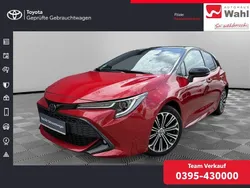 Karminarot metallic, dach schwarz Gebraucht 2020 Toyota Corolla Team Limousine | 15.900 € (Fairer Preis)