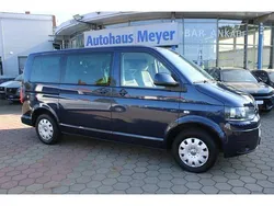Blau Gebraucht 2013 VW Caravelle Comfortline Van / Kleinbus | 12.380 €