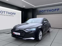 Mythosschwarz metallic Gebraucht 2024 Audi A3 Sportback Advanced Limousine | 33.750 € (Guter Preis)