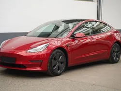 Rot Gebraucht 2023 Tesla Model 3 Standard Range Limousine | 27.950 € (Guter Preis)