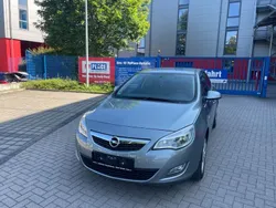 Silber Gebraucht 2011 Opel Astra Design Edition Limousine | 4.999 € (Guter Preis)