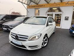 Weiß Gebraucht 2014 Mercedes B180 Van / Kleinbus | 8.990 € (Guter Preis)