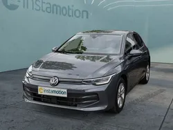 Grau Gebraucht 2024 VW Golf VIII Life Limousine | 23.940 € (Guter Preis)
