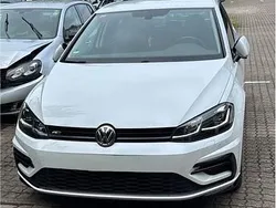 Weiß Gebraucht 2019 VW Golf VII R-line Limousine | 13.300 € (Guter Preis)