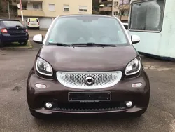 Braun / weiß Gebraucht 2019 Smart ForTwo Coupé Kleinwagen | 12.250 € (Guter Preis)