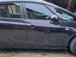 Schwarz Gebraucht 2012 Opel Zafira Tourer Edition Van / Kleinbus | 5.500 € (Guter Preis)