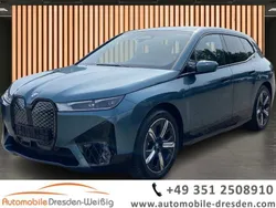 Blau blue ridge mountain (metallic) Gebraucht 2022 BMW iX Sport Line SUV | 45.980 € (Superpreis)