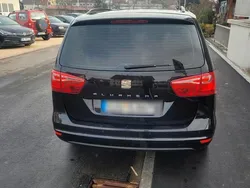 Schwarz Gebraucht 2010 Seat Alhambra Van / Kleinbus | 7.999 €