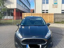 Grau Gebraucht 2016 Ford Fiesta SYNC Edition Kleinwagen | 5.499 € (Guter Preis)