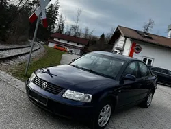 Blau Gebraucht 2000 VW Passat Limousine | 2.390 € (Teuer)