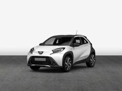 Weiß Gebraucht 2022 Toyota Aygo Business Edition Kleinwagen | 10.490 € (Guter Preis)