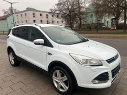 Weiß Gebraucht 2016 Ford Kuga SYNC Edition SUV | 8.150 € (Guter Preis)