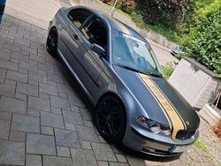 Grau Gebraucht 2004 BMW 318 Compact Lifestyle Kleinwagen | 3.500 € (Fairer Preis)