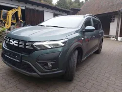 Safarigrün kqm und andere Neu 2025 Dacia Jogger Expression Kombi | 20.589 € (Guter Preis)