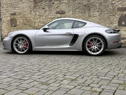 Silber Gebraucht 2023 Porsche 718 Cayman Coupé | 91.500 € (Etwas zu teuer)