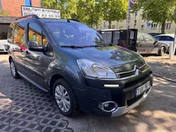 Grau Gebraucht 2014 Citroën Berlingo XTR Van / Kleinbus | 10.890 € (Etwas zu teuer)