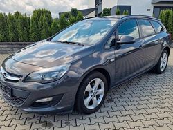 Grau Gebraucht 2014 Opel Astra Limousine | 3.550 € (Fairer Preis)