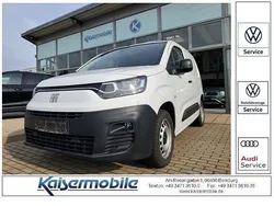 Weiß Gebraucht 2023 Fiat Doblò Van / Kleinbus | 22.689 € (Fairer Preis)