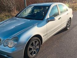 Silber Gebraucht 2003 Mercedes C180 Elegance Limousine | 5.300 € (Teuer)