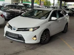 Weiß Gebraucht 2014 Toyota Auris Touring Sports Edition Kombi | 7.700 € (Fairer Preis)