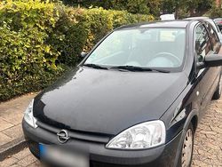 Schwarz Gebraucht 2002 Opel Corsa Kleinwagen | 2.000 € (Teuer)