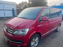 Rot Gebraucht 2016 VW Multivan Van / Kleinbus | 34.900 € (Fairer Preis)
