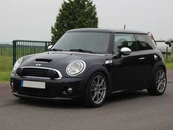 Schwarz Gebraucht 2007 Mini Cooper S Kleinwagen | 6.500 € (Etwas zu teuer)