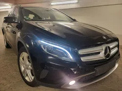 Schwarz Gebraucht 2016 Mercedes GLA180 SUV | 12.900 € (Etwas zu teuer)