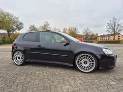 Schwarz Gebraucht 2006 VW Golf V R Limousine | 15.500 € (Fairer Preis)